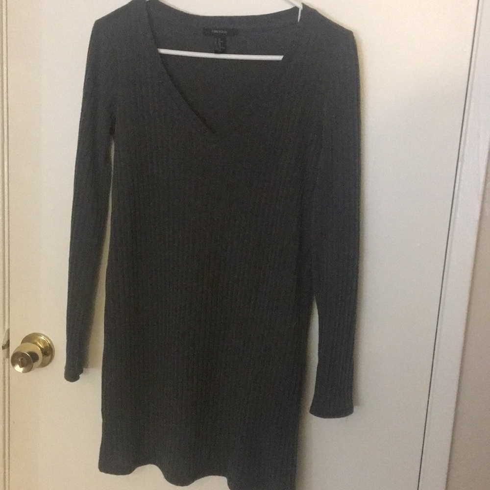 Long sleeve v-neck dress